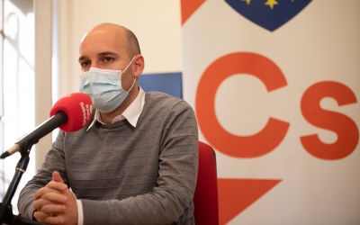 Adrián Hernández, durant l'entrevista a 'El Cafè de la Ràdio' | Roger Benet